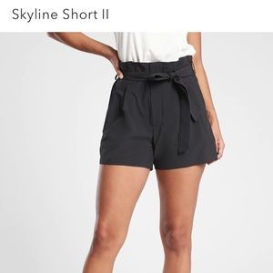 Athleta Skyline Short II - tag still on